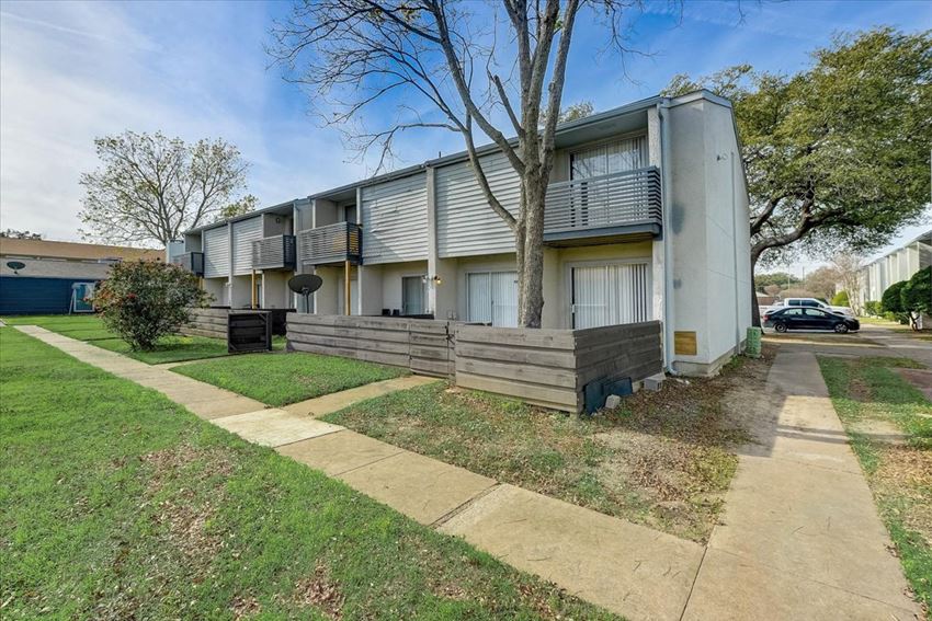 The Alista Apartments, 10028 Royal Ln, Dallas, TX RentCafe